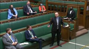 Thomson Challenges Ministers on Assistance for Those Reliant on Domestic Heating